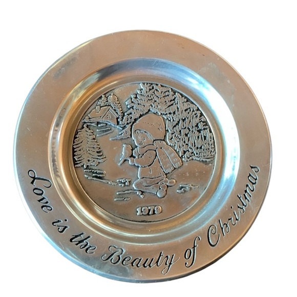 Wilton Other - Vintage Wilton 1979 Love is the Beauty of Christmas pewter plate 7.75” diameter